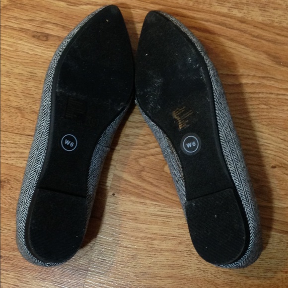 GAP herringbone black & white flats - Picture 2 of 5